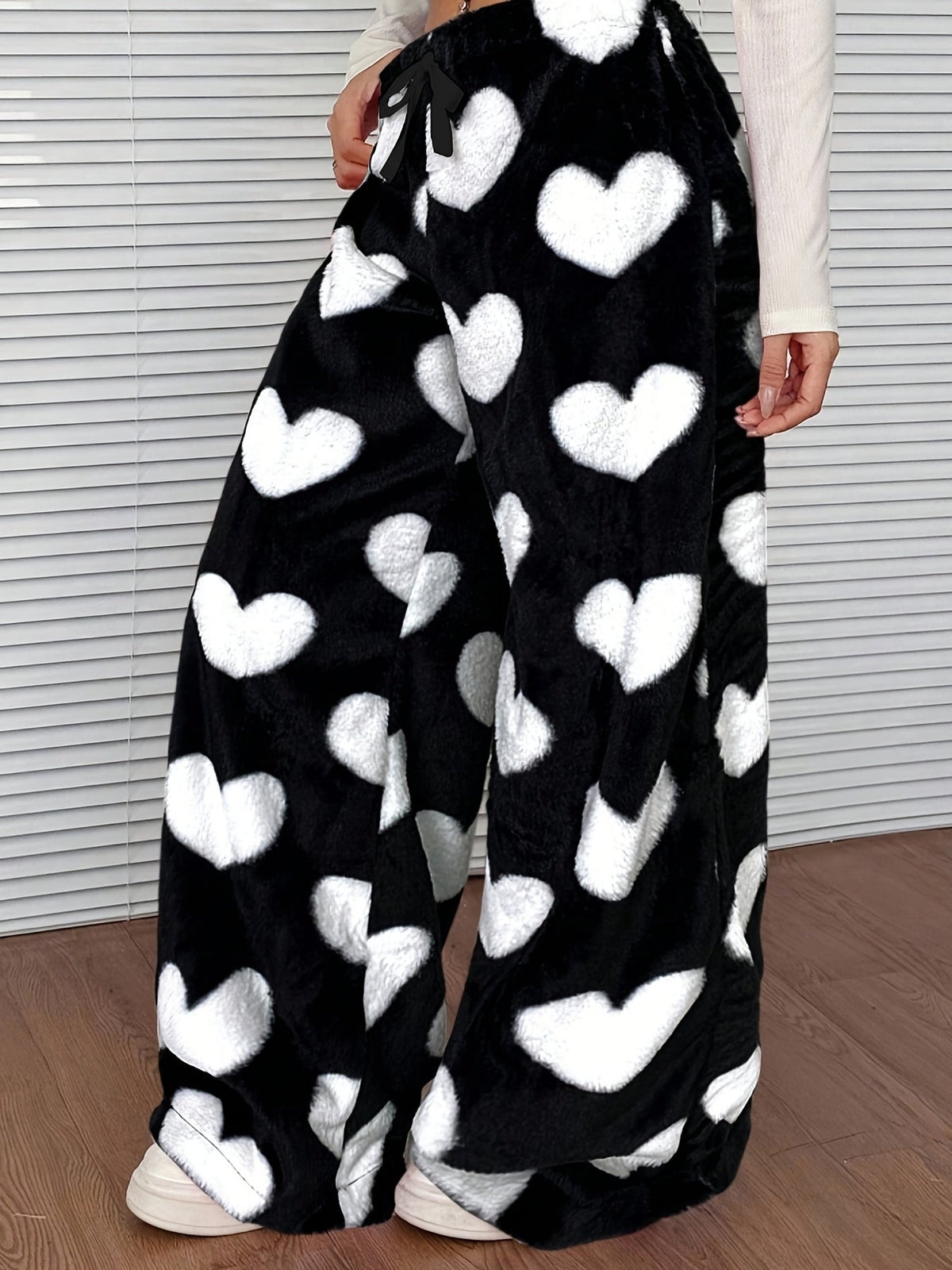 Robyn | Women's Plaid Fleece Wide Leg Sweatpant