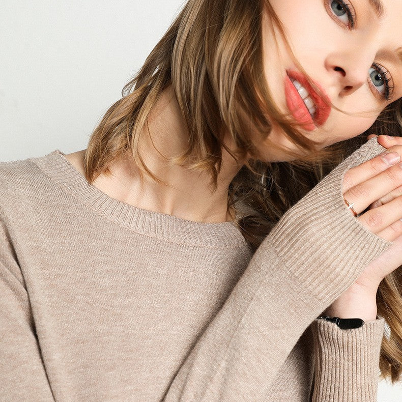 Classic round-neck timeless everyday jumper for women | Alina -16