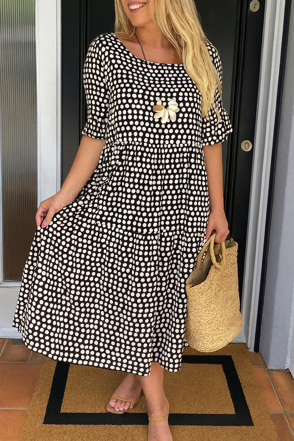 Elegant short-sleeve sable midi dress for women | Iris -4