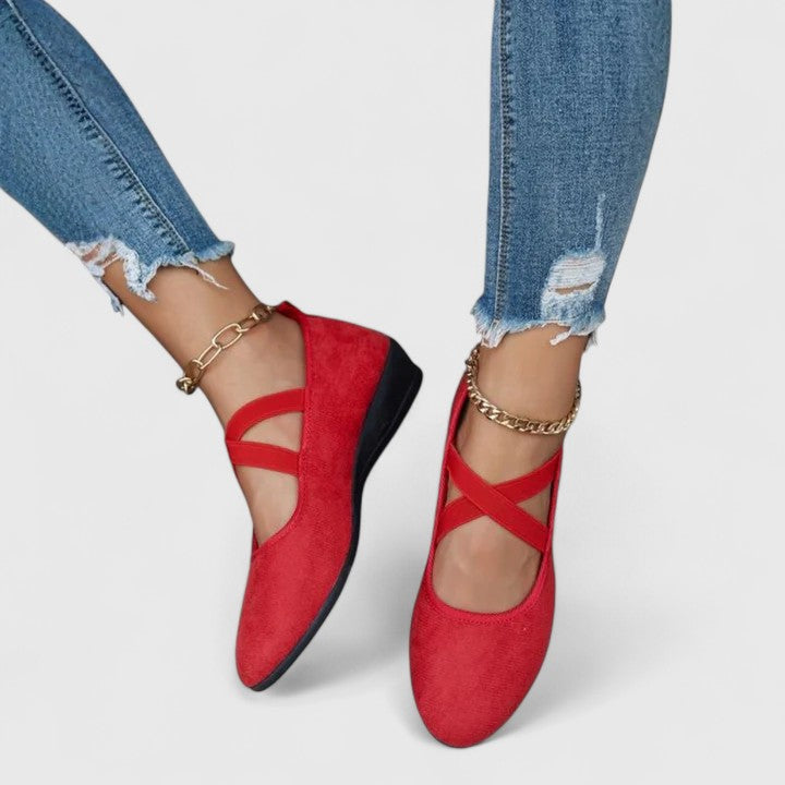 Orthopaedic-inspired sleek slip-on everyday shoes for women | Jynelle -4