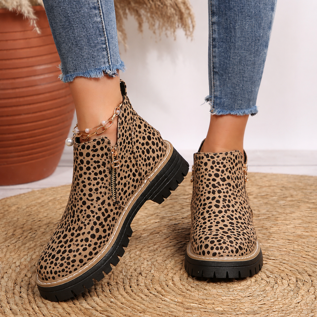 Beatrice | Women's Cushioned Wedge Ankle Boot