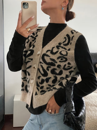 Selvara | Women's Patterned V Neck Button Front Vest