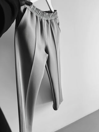 Smart pleated tailored everyday trousers for men | Ellison -8