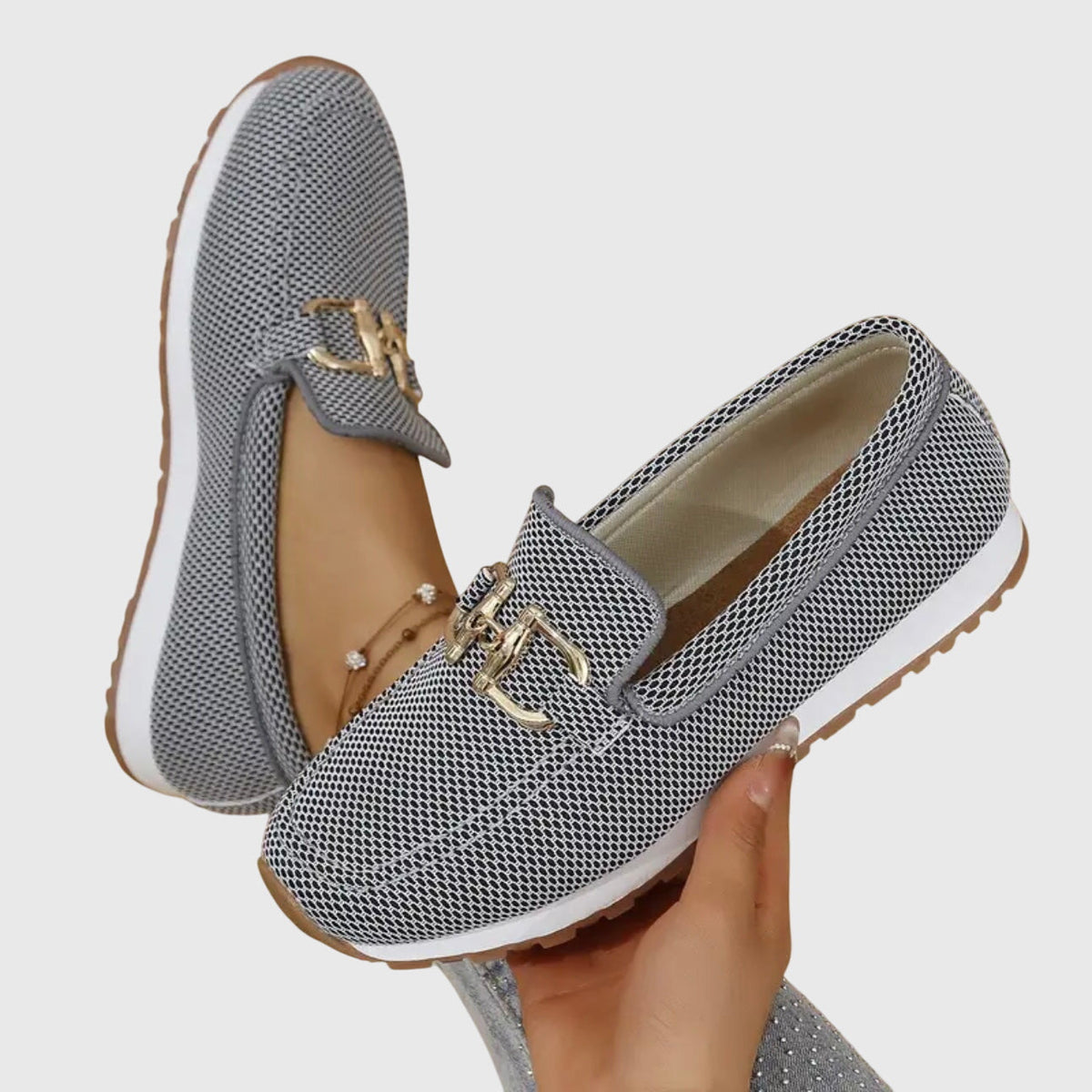 Orthopaedic-inspired refined everyday loafers for women | Elira -6