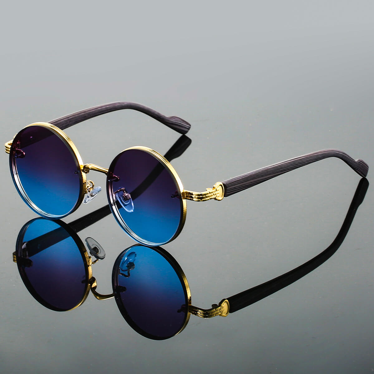 Round metal wood-textured temple sunglasses for women | Aurora -2