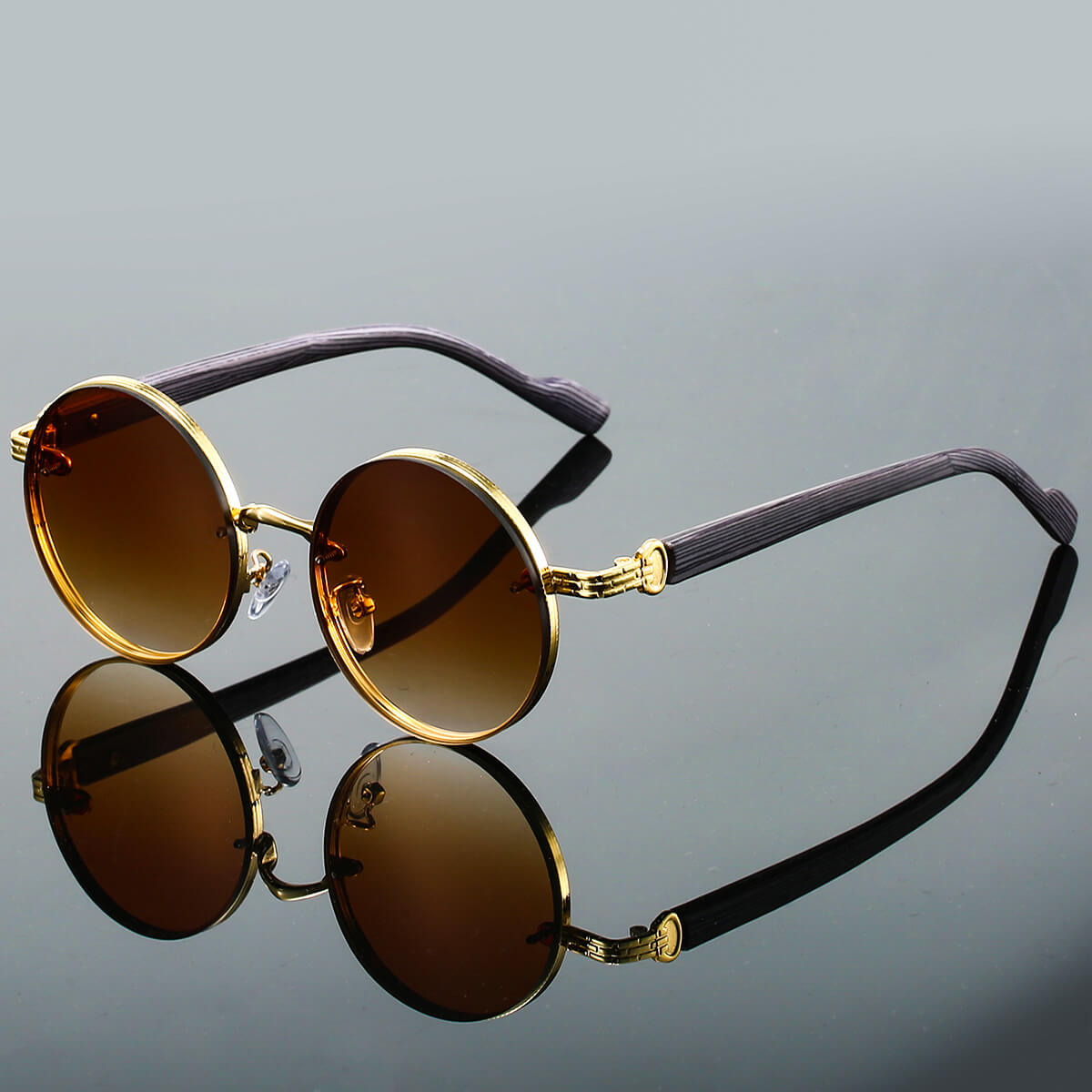 Round metal wood-textured temple sunglasses for women | Aurora -4