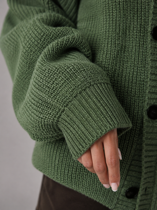 Elvara | Women's Chunky Knit V Neck Cardigan with Pockets