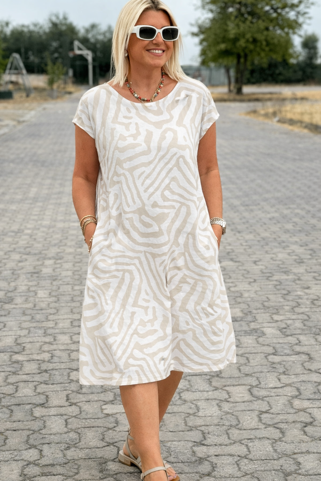 Patterned round-neck everyday casual dress for women | Nelia -3