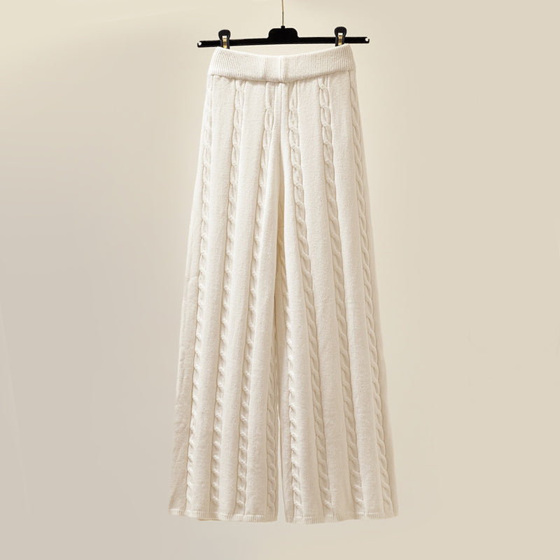 Three-piece knit jumper trousers and vest set for women | Montclair Chloe -4