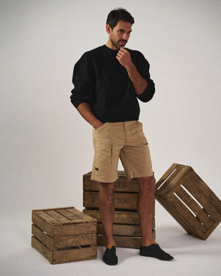 Tailored organic-cotton cargo shorts for men | Hampton -2