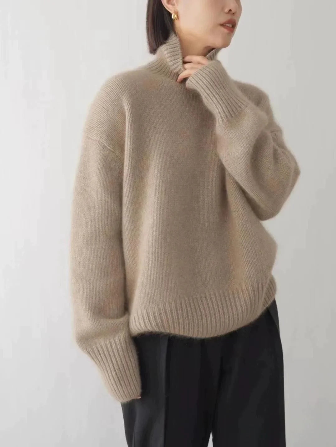 Rosamund | Women's Cashmere Turtleneck Sweater