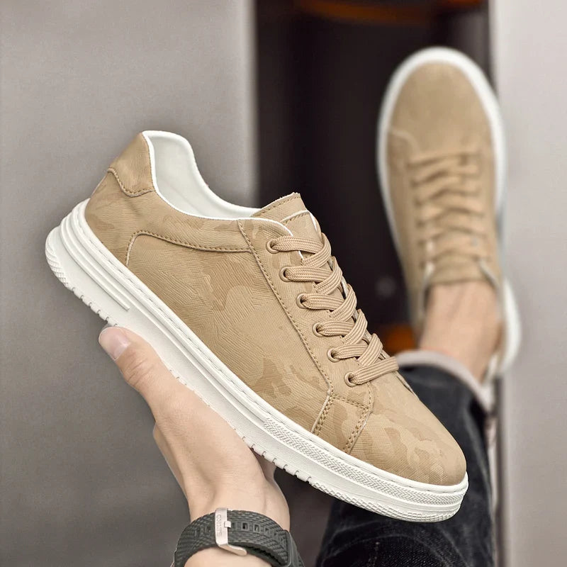 Textured leather everyday casual trainers for men | Canyon -7