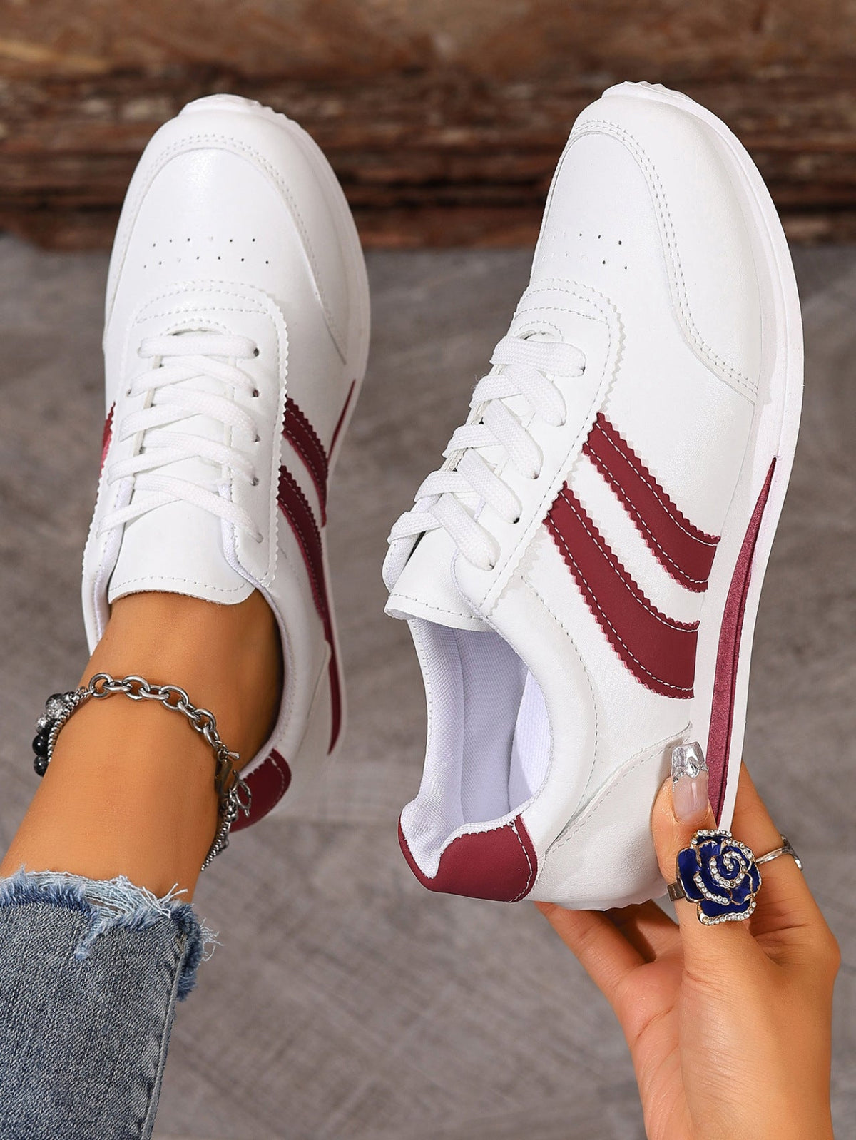 Nadia | Women's Cross-Band Lace-Up Comfort Sneaker