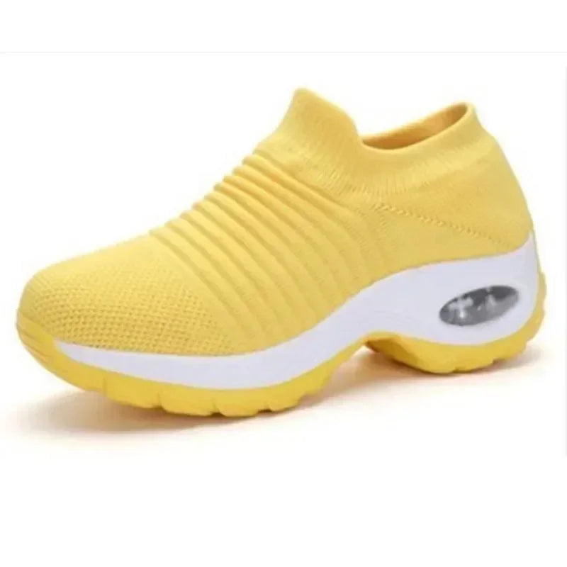 Hollis | Slip-Resistant Cushioned Work Shoe