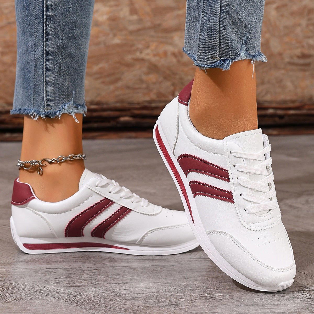Nadia | Women's Cross-Band Lace-Up Comfort Sneaker