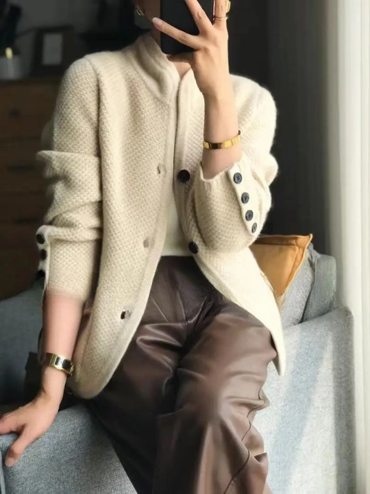 Elegant button-front classic long cardigan for Women | Lucille Élan