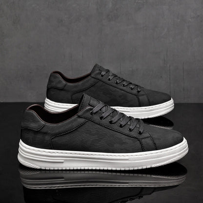 Textured leather everyday casual trainers for men | Canyon -2