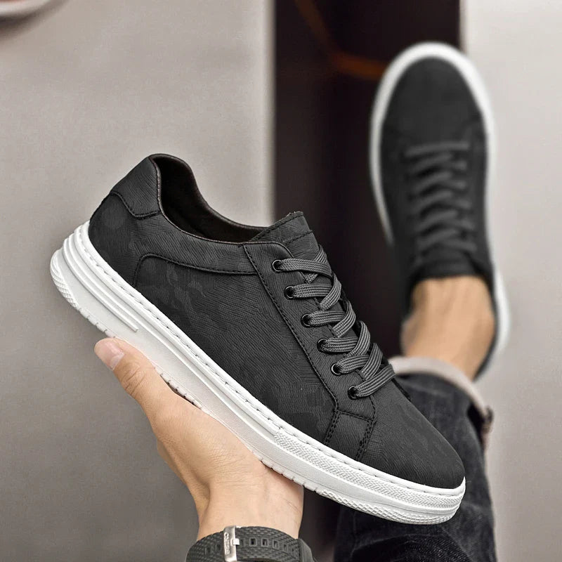 Textured leather everyday casual trainers for men | Canyon -3