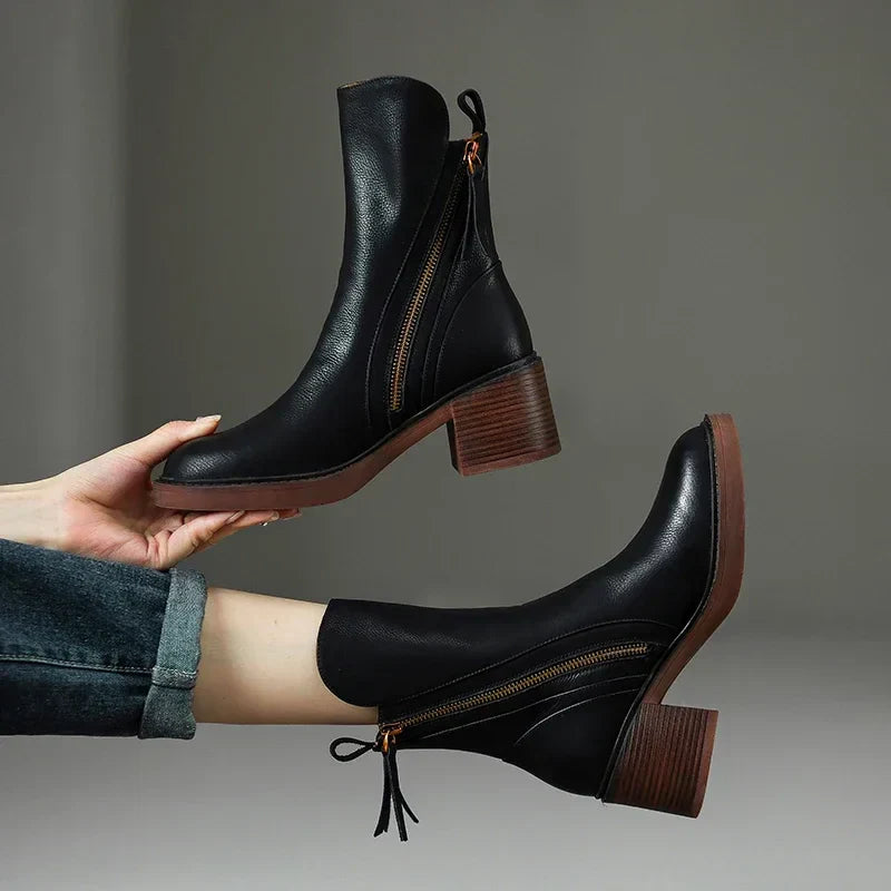 Orthopaedic smart ankle boots for women | Gloria -2