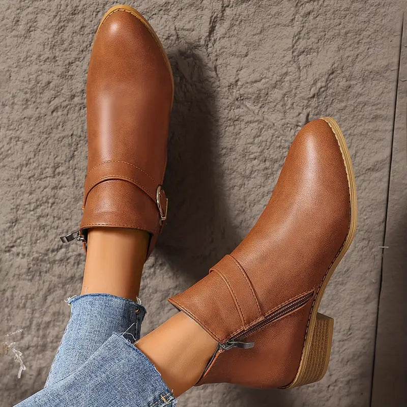 Piper | Women's Cushioned Wide Toe Ankle Boot