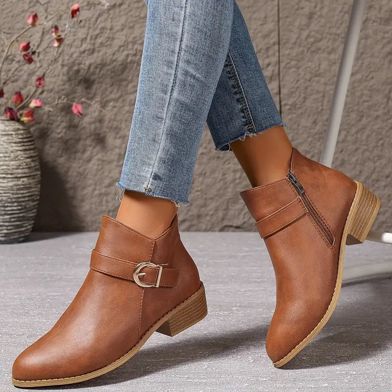 Piper | Women's Cushioned Wide Toe Ankle Boot