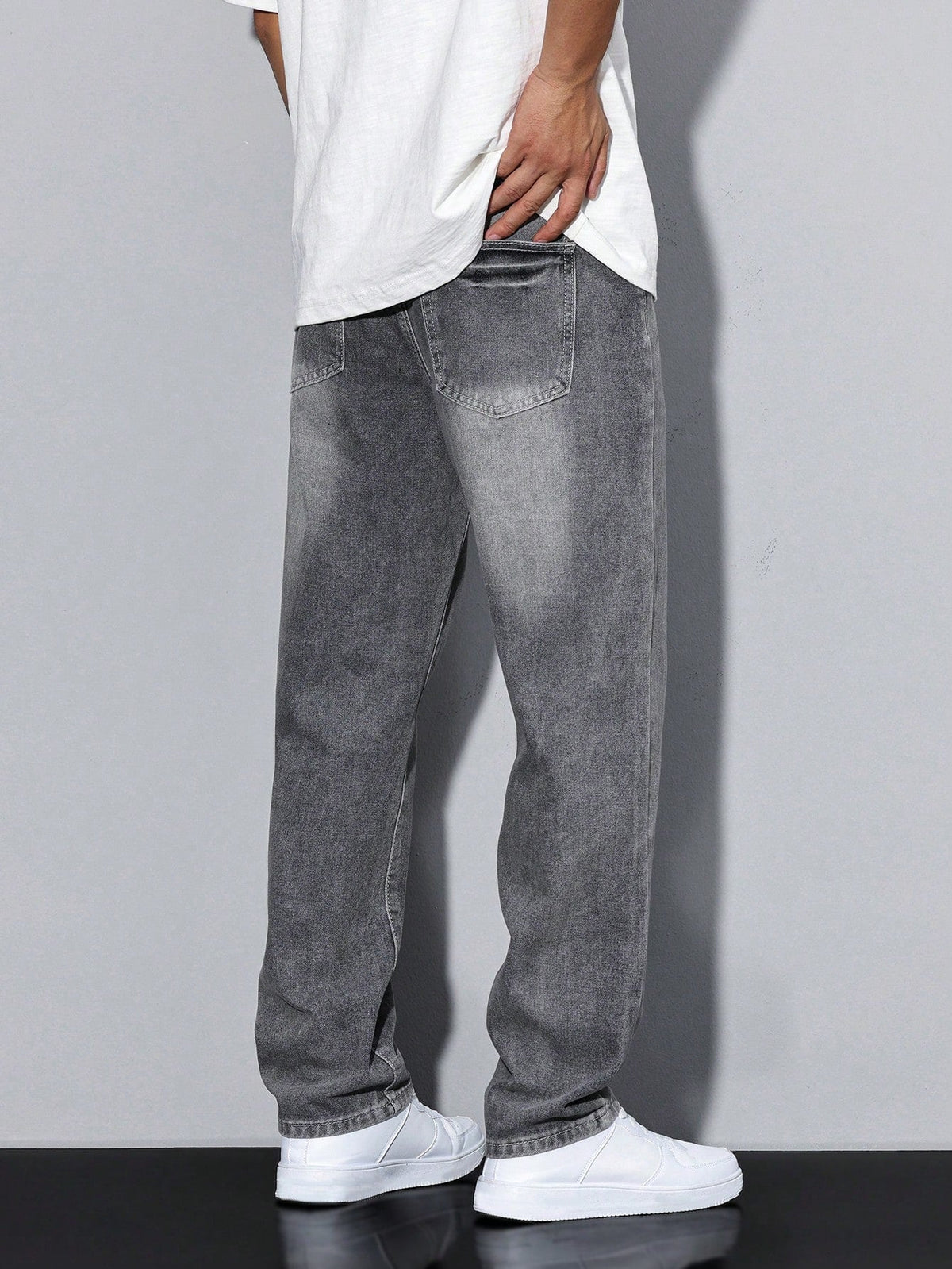 Casual wide-leg relaxed fit denim jeans for men | Urban Denim -10