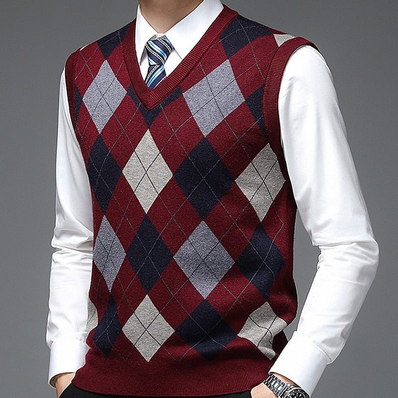 Wexford | Men's Argyle V Neck Sweater Vest
