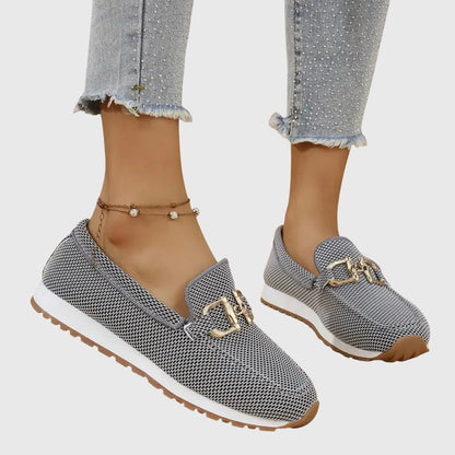 Orthopaedic-inspired refined everyday loafers for women | Elira -3