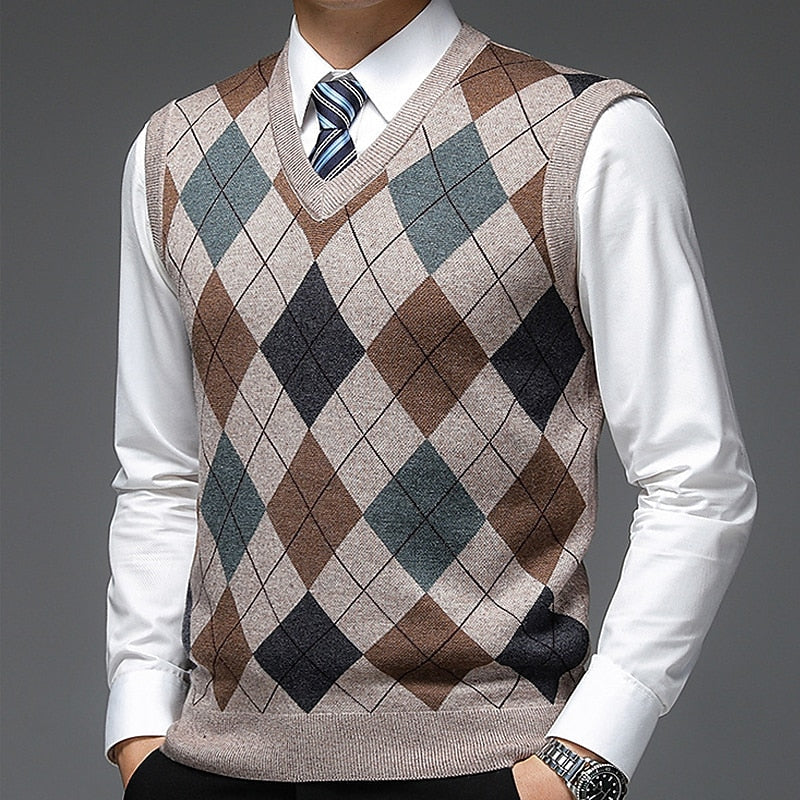 Wexford | Men's Argyle V Neck Sweater Vest