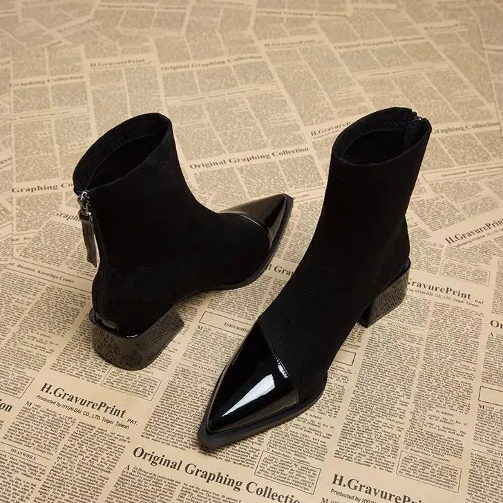 Elegant block heel ankle boots with glossy details for Women | Gracia Noir