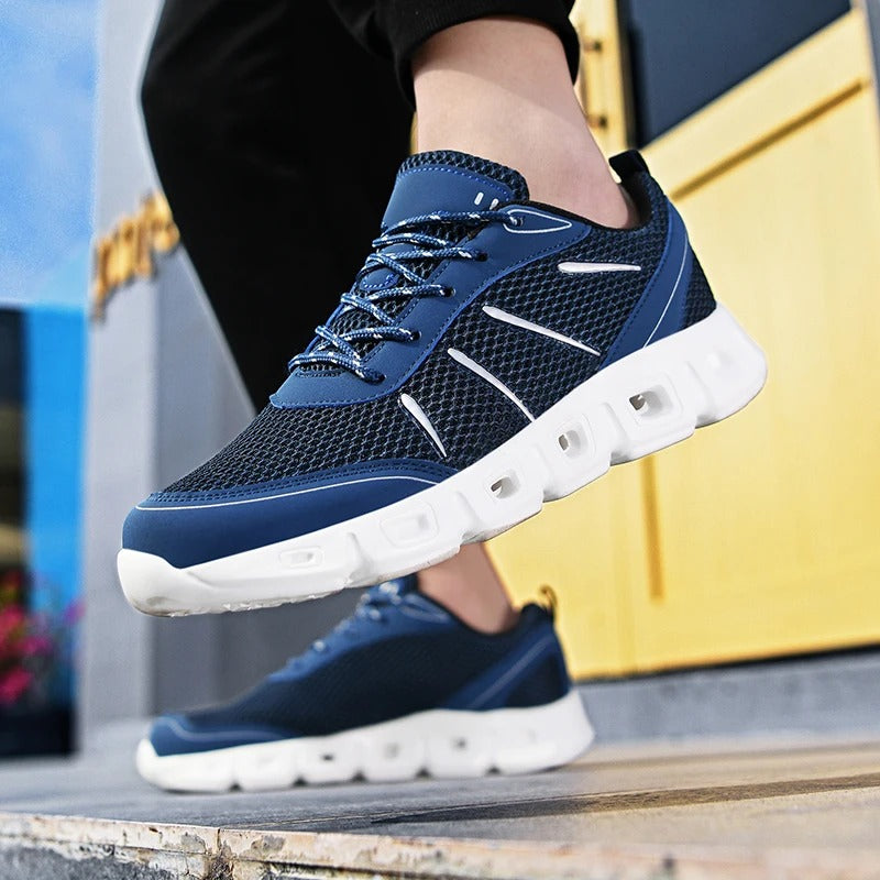 Performance adaptive-cushioning running trainers for men | AeroFlex -8