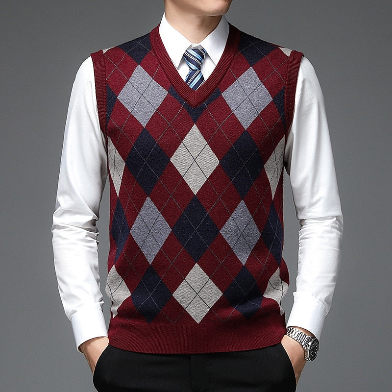 Wexford | Men's Argyle V Neck Sweater Vest