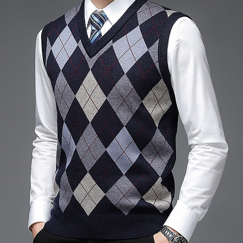 Wexford | Men's Argyle V Neck Sweater Vest