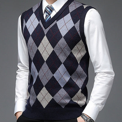 Wexford | Men's Argyle V Neck Sweater Vest