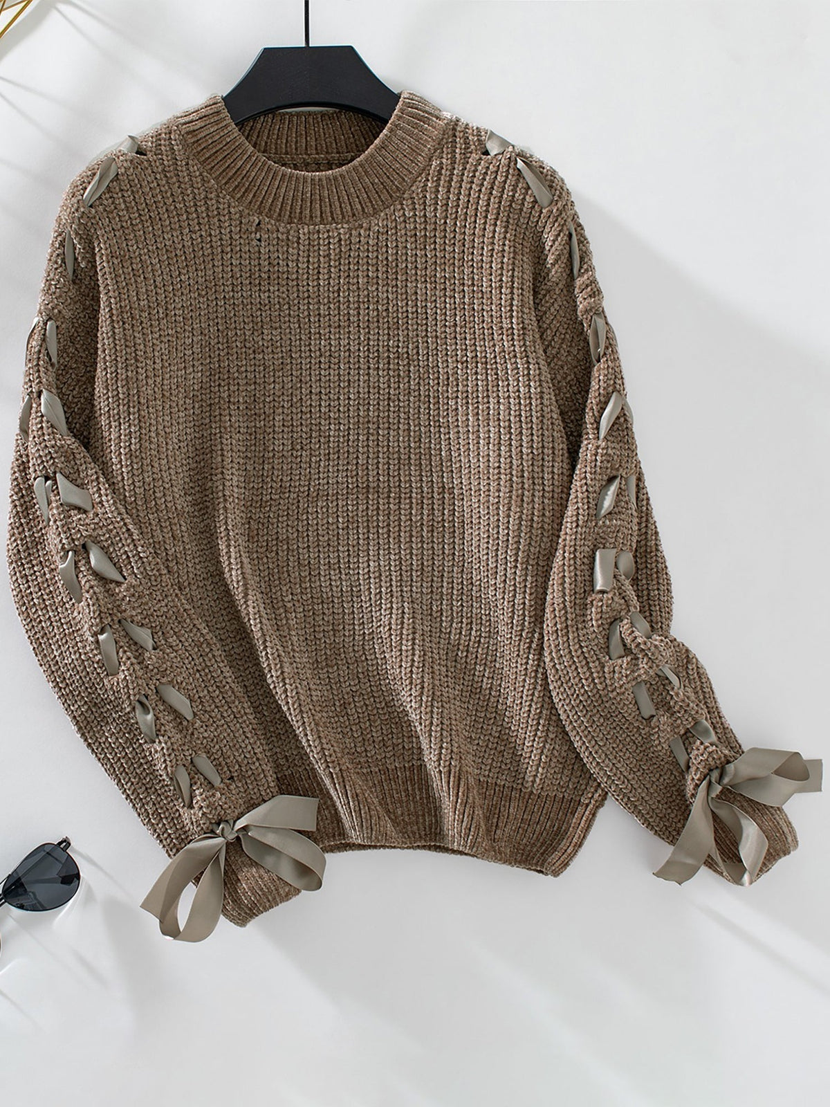 Marlowe | Women's Lace Trim Waffle Knit Sweatshirt