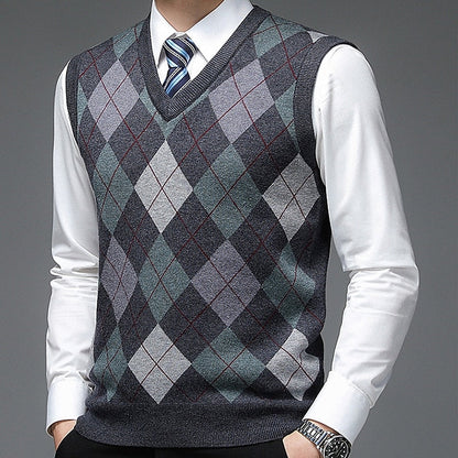 Wexford | Men's Argyle V Neck Sweater Vest